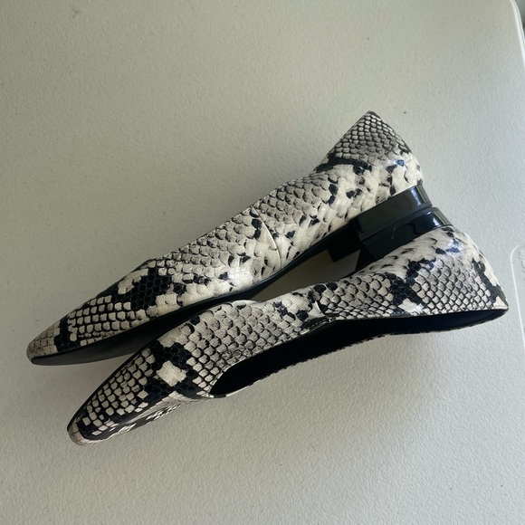 Calvin Klein black white reptile point toe flats - Picture 3 of 8